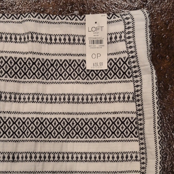 LOFT Elegant Monochrome Women's Mini Skirt - Picture 3 of 3